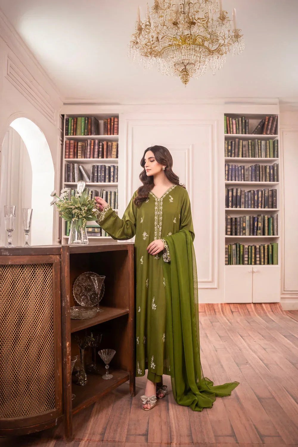 Lawn-3PC Embroidered Shirt with Chiffon Plain Dyed Dupatta-1198 -fashion