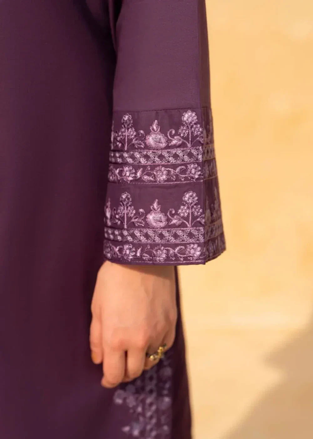 Meer - Tawakal Closet