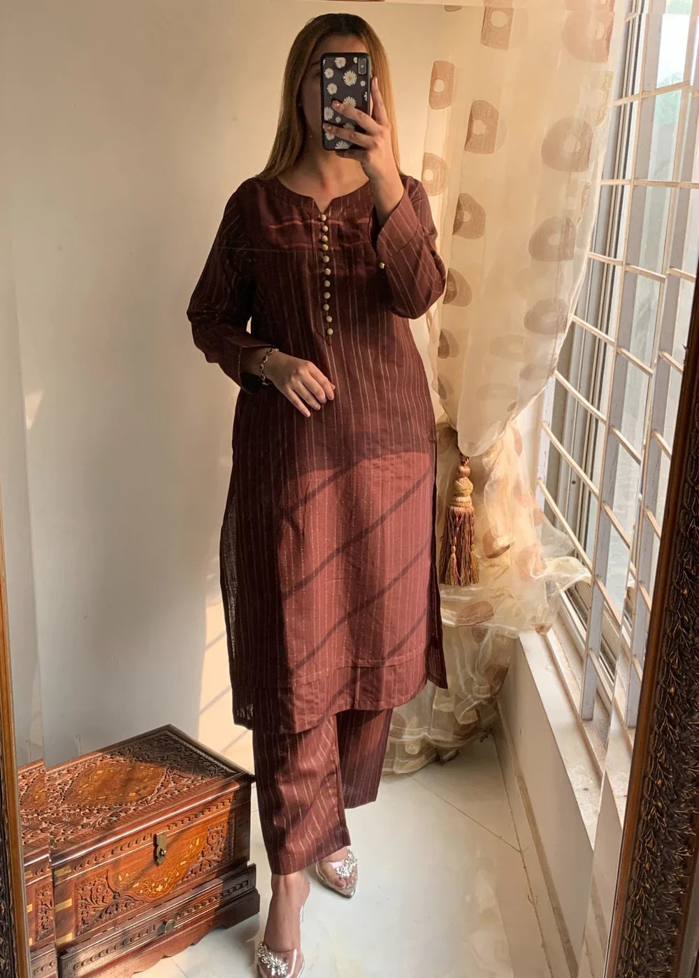 DesiBROWN - Tawakal Closet