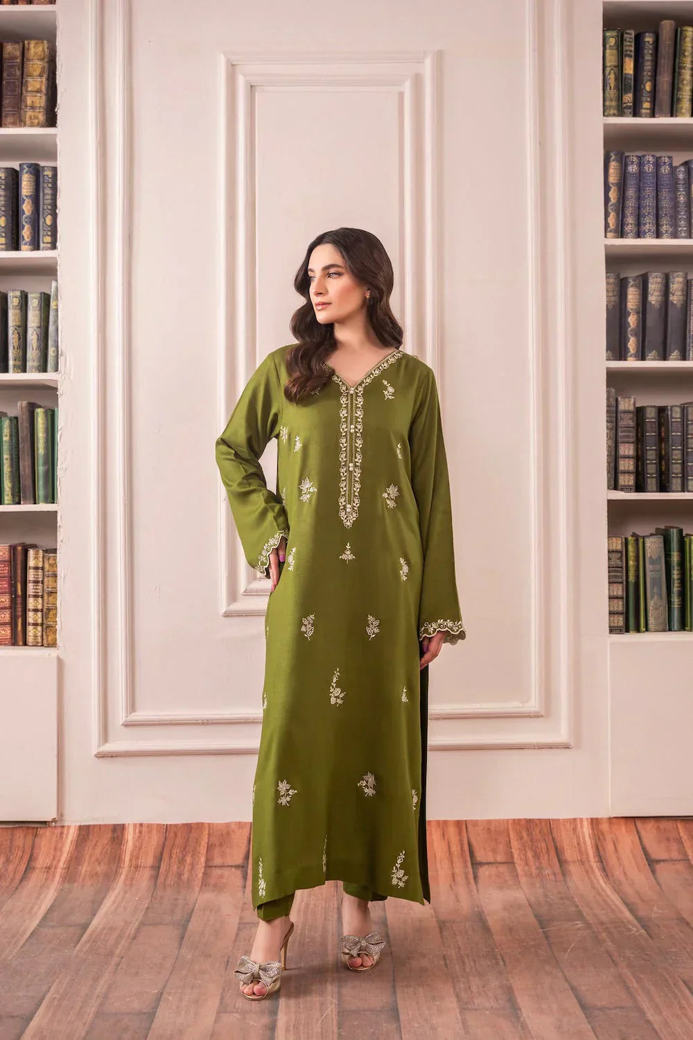 Lawn-3PC Embroidered Shirt with Chiffon Plain Dyed Dupatta-1198 -fashion