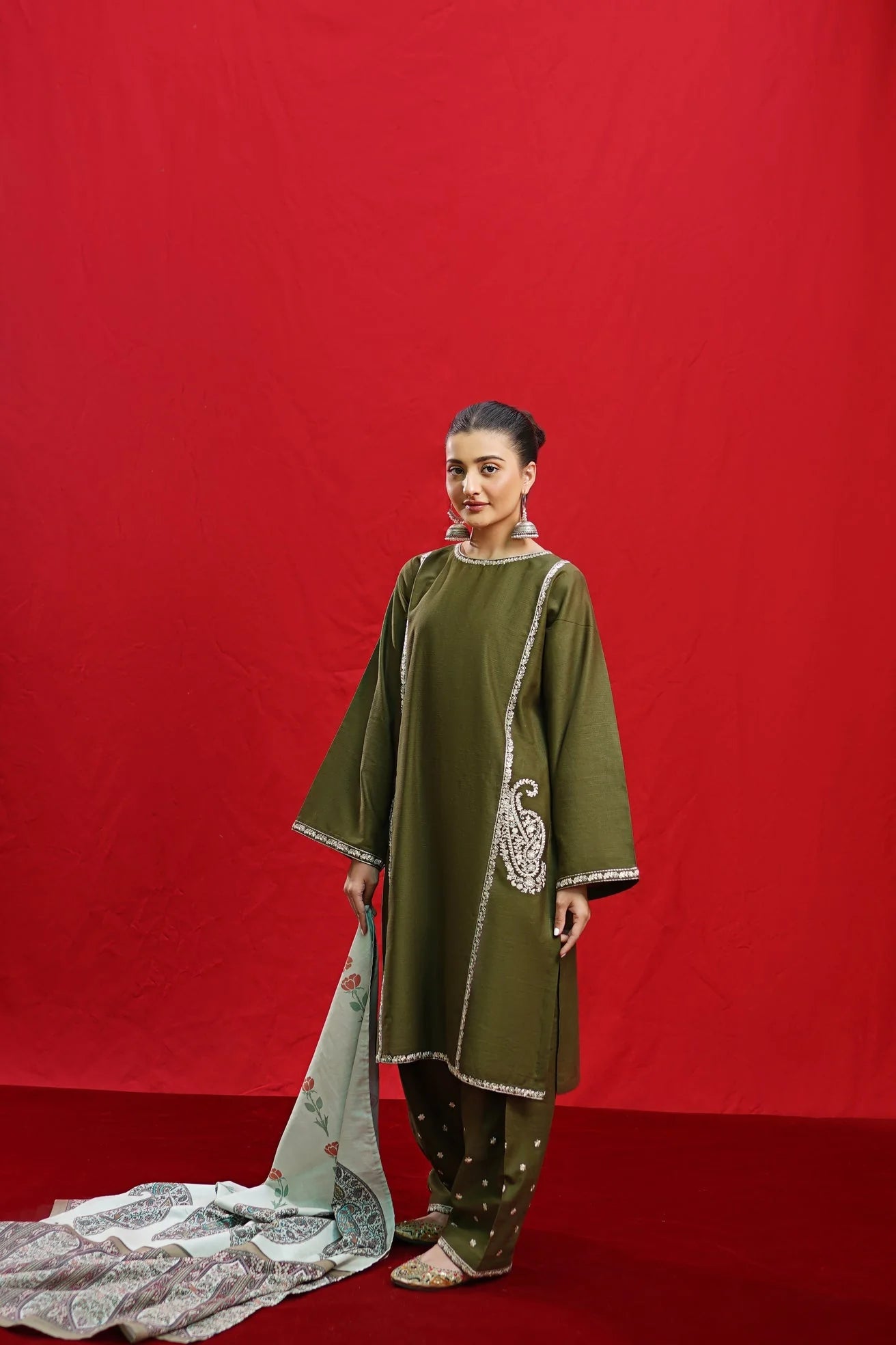 Lawn 3PC Embroidered with Digital Printed Dupatta-1047 -fashion