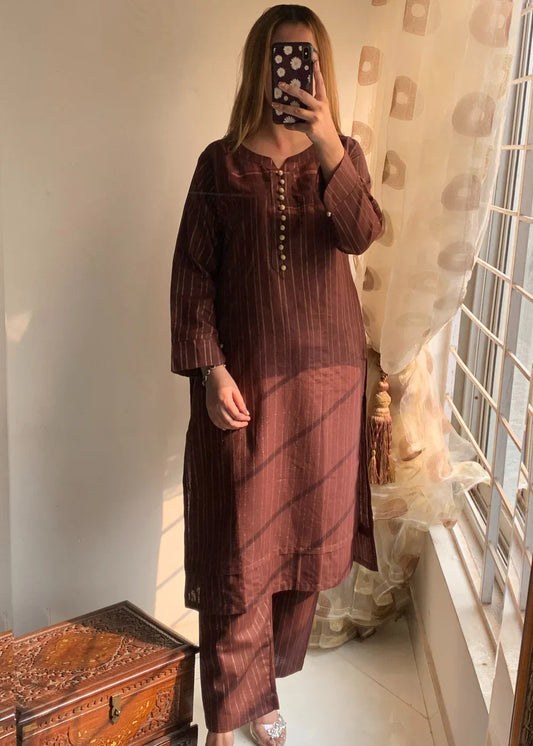 DesiBROWN - Tawakal Closet